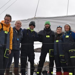 Xavier Veilhan et l'équipage de Roland Jourdain à bord du voilier We Explore