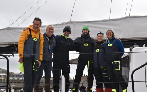 Xavier Veilhan et l'équipage de Roland Jourdain à bord du voilier We Explore